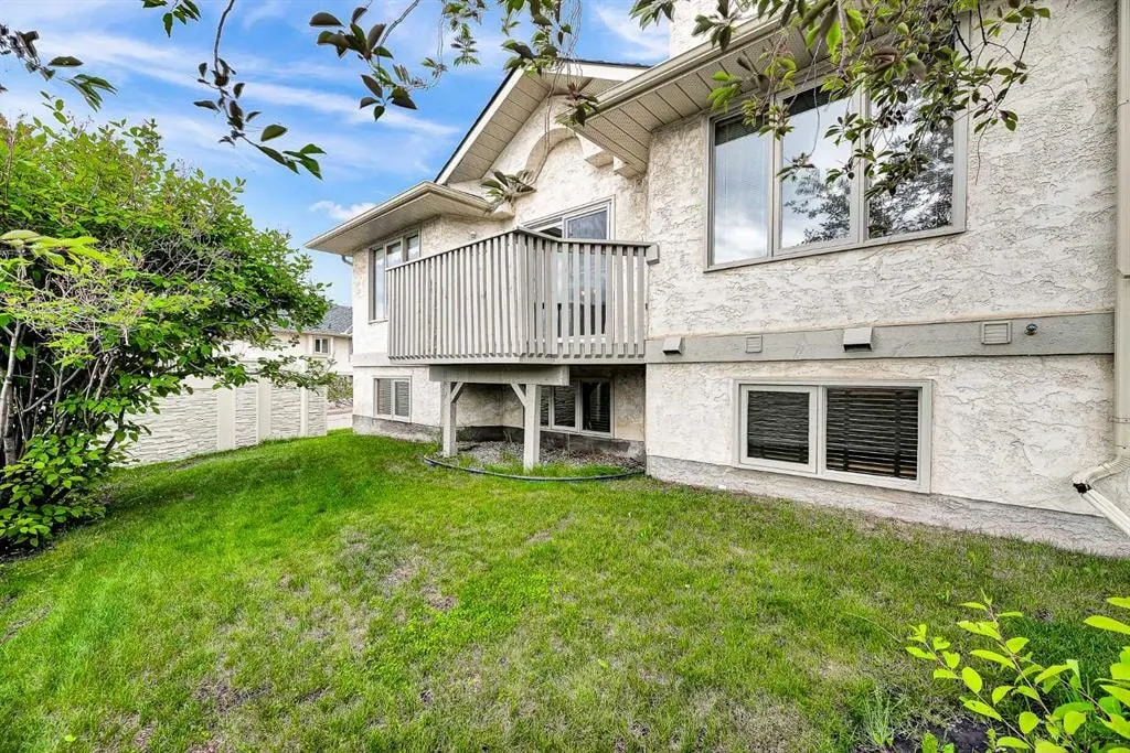 8 Edgepark Villas NW — photo 3