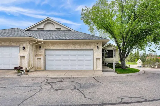 8 Edgepark Villas NW