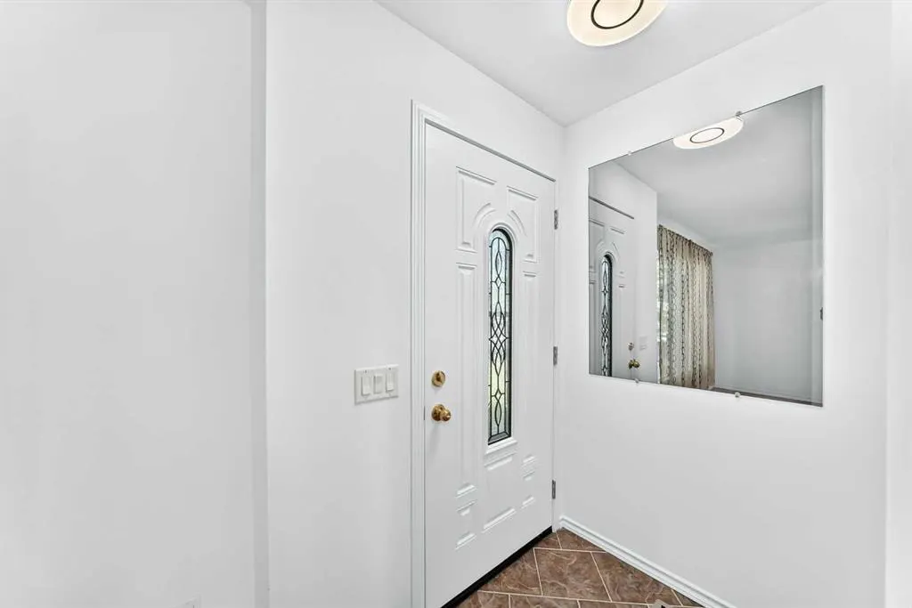 10 Erin Ridge Place SE — photo 2