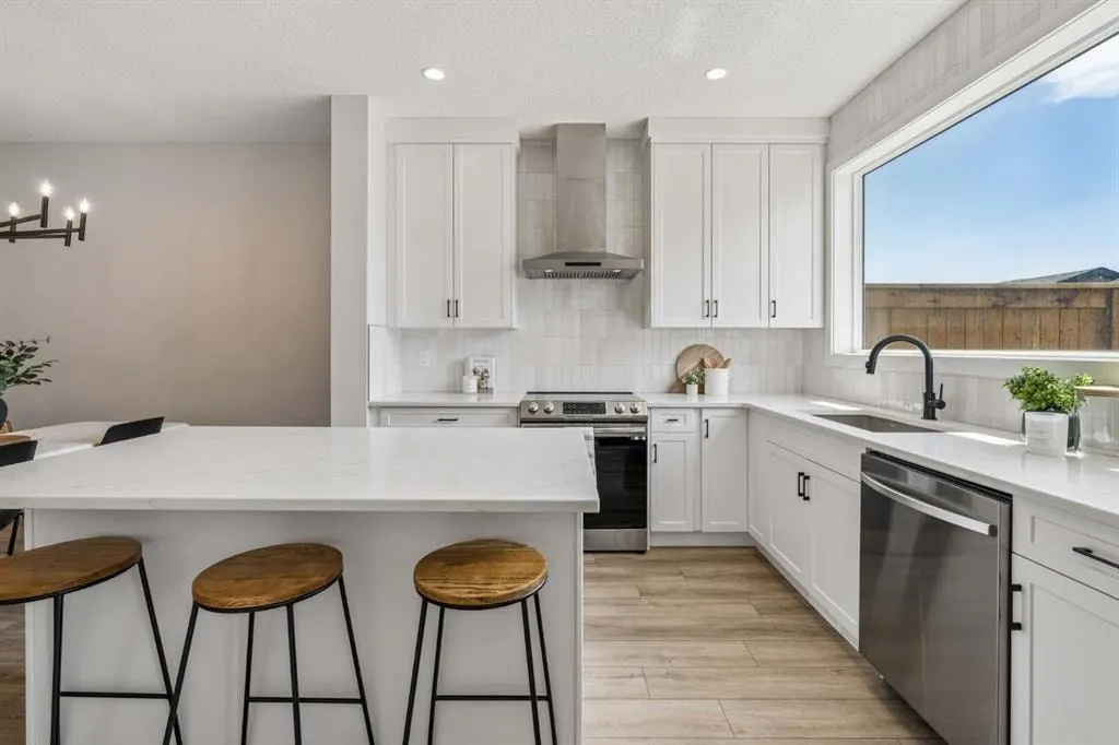 185 Emberside Hollow — photo 2