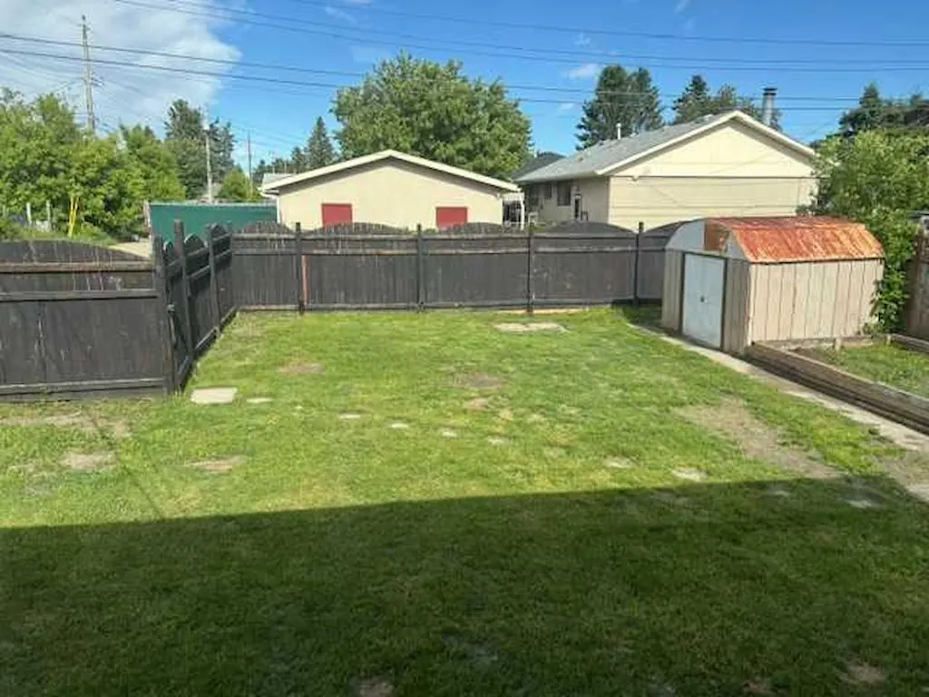 4406 FORDHAM Crescent SE — photo 3