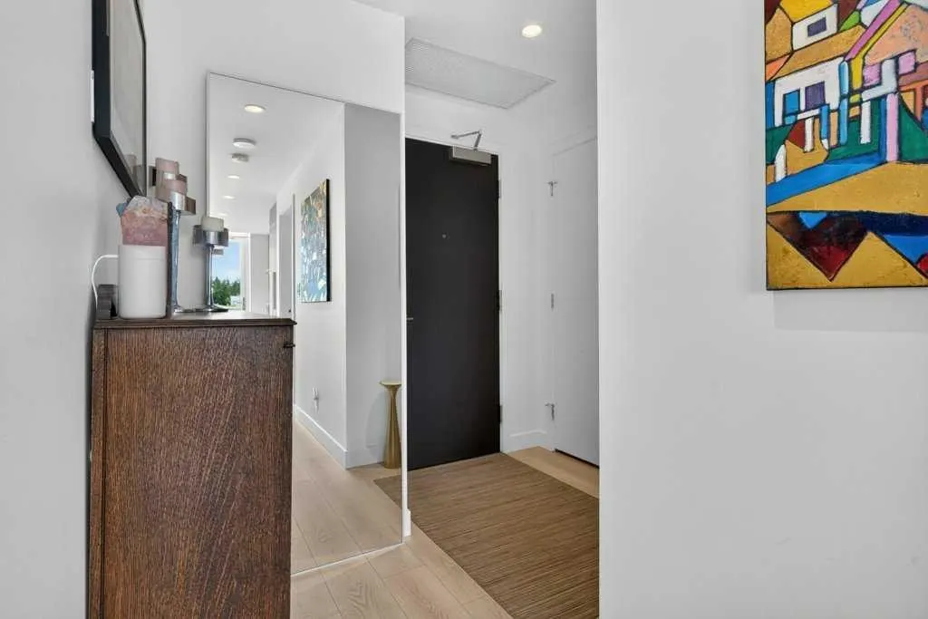 930 16 Avenue SW #606 — photo 2