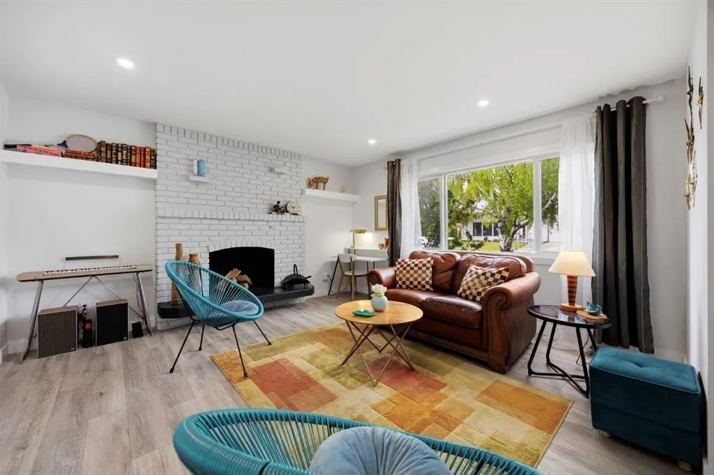 723 75 Avenue SW — photo 3