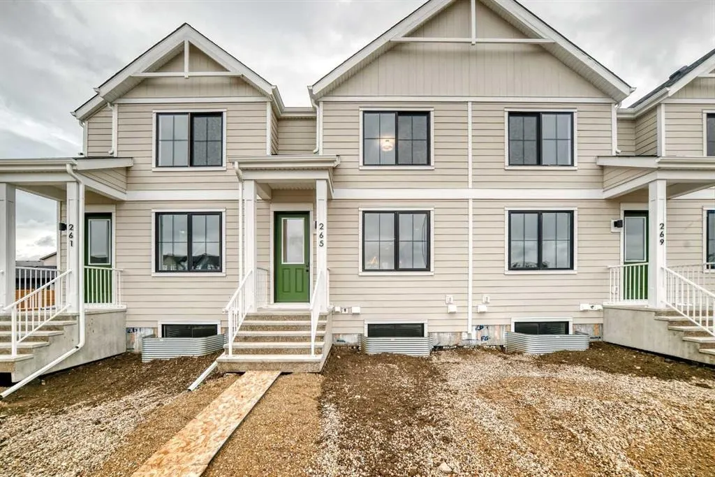 265 Heirloom Way SE — photo 1