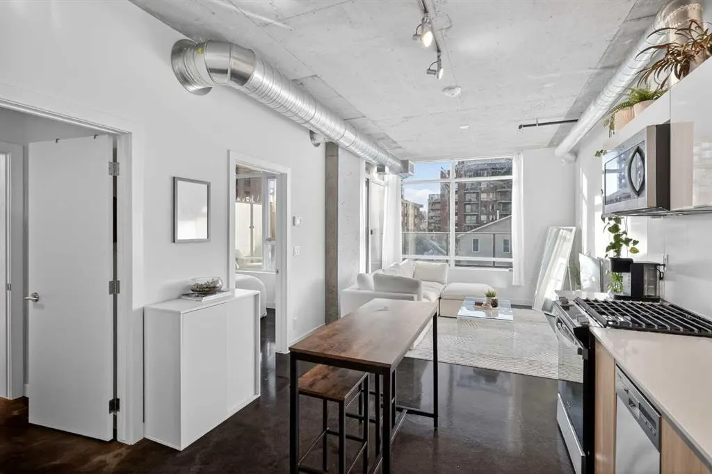1319 14 Avenue SW #203 — photo 3