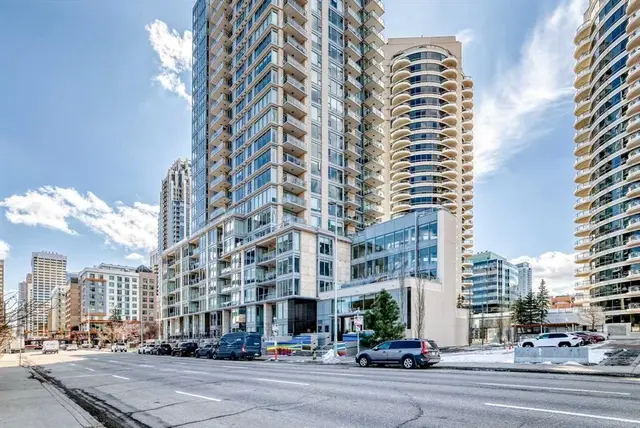 1025 5 Avenue SW #2001