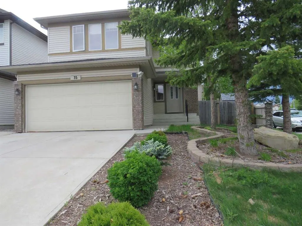 35 Panamount View NW — photo 1