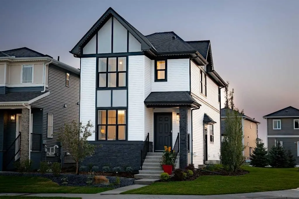 461 Rosemary Gardens SE — photo 1