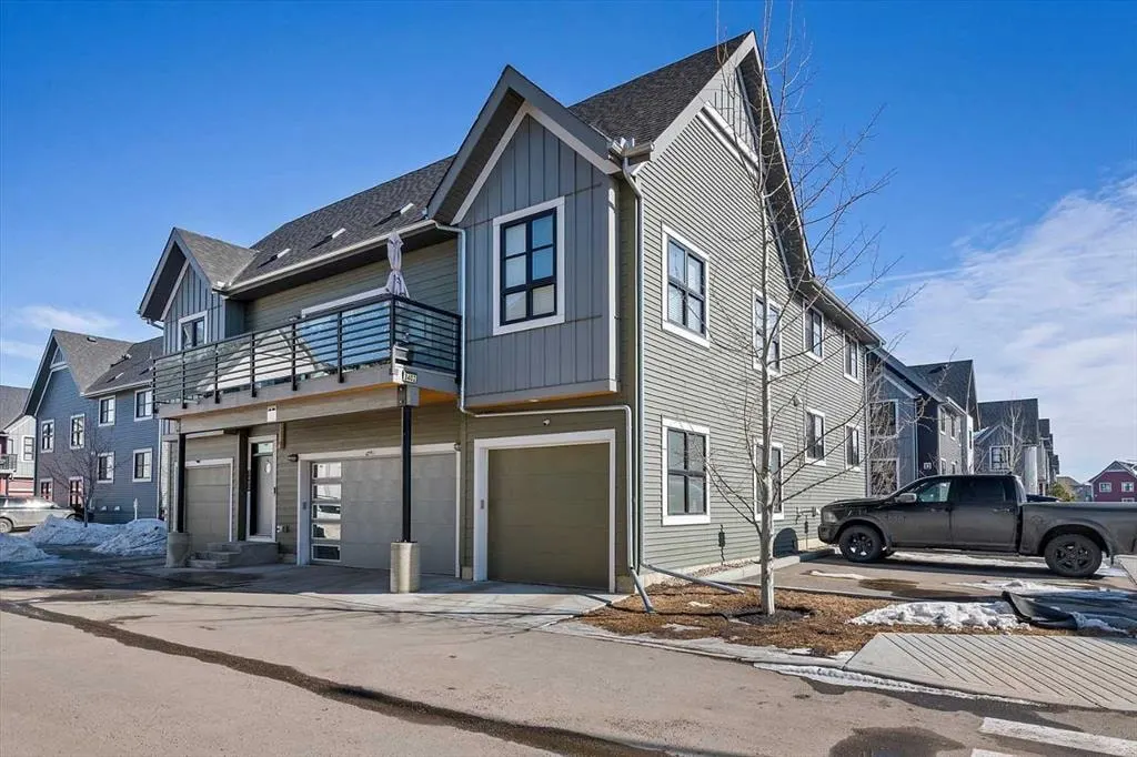 100 Walgrove Court SE #3401 — photo 1