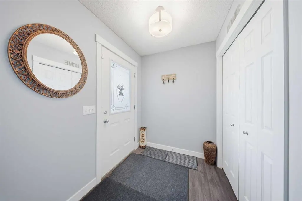 19 MARTHA'S MEADOW Close — photo 3
