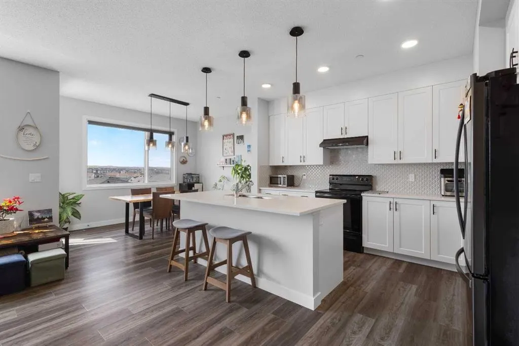 47 Lucas Terrace NW — photo 3