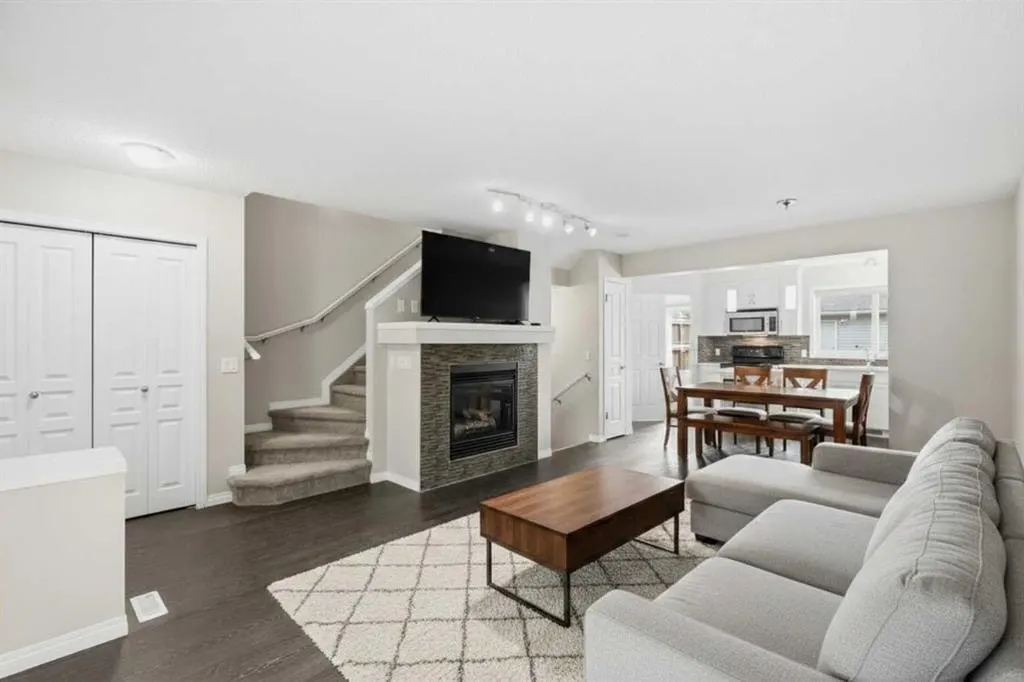 72 Auburn Bay Boulevard SE