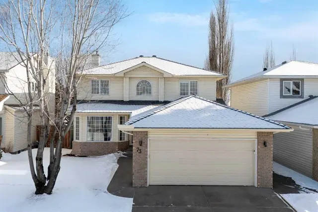 73 Riverview Close SE
