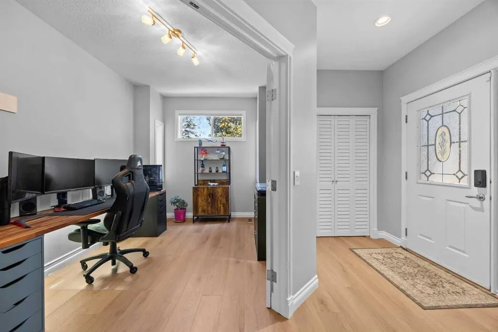 18 Hidden Creek Manor NW — photo 3