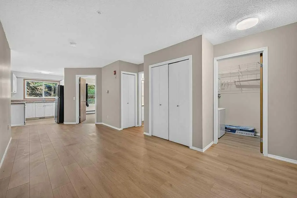 11 Somervale View SW #106 — photo 2