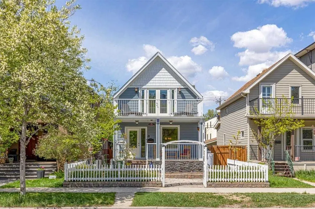 726 Memorial Drive NW — photo 1