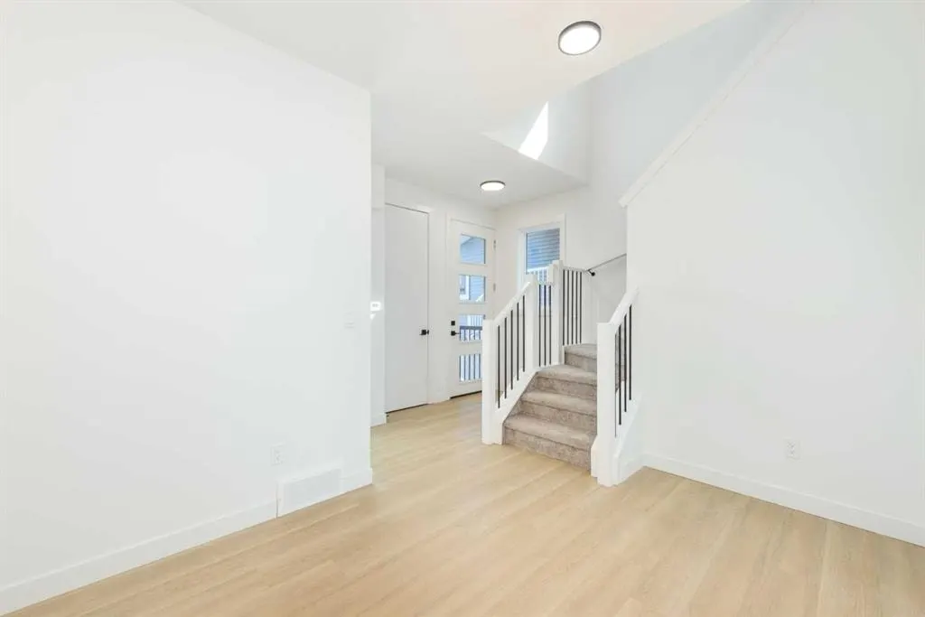 96 Heritage Manor — photo 3