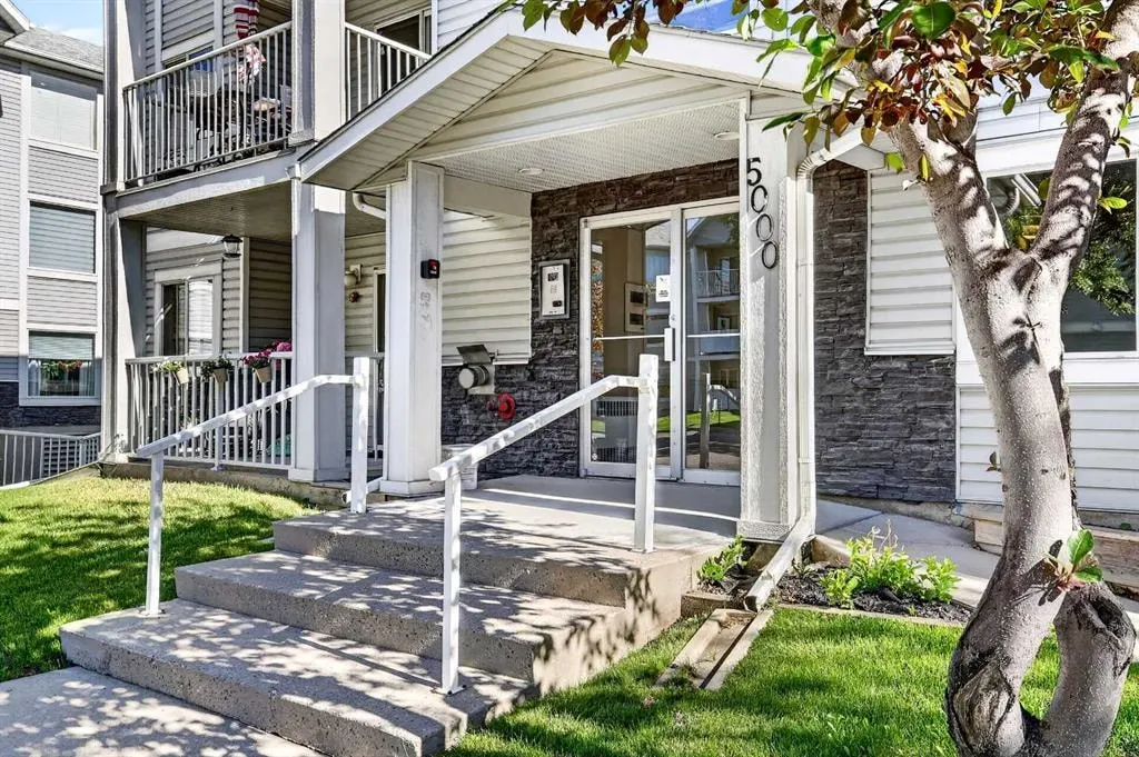 5105 Valleyview Park SE #105 — photo 2