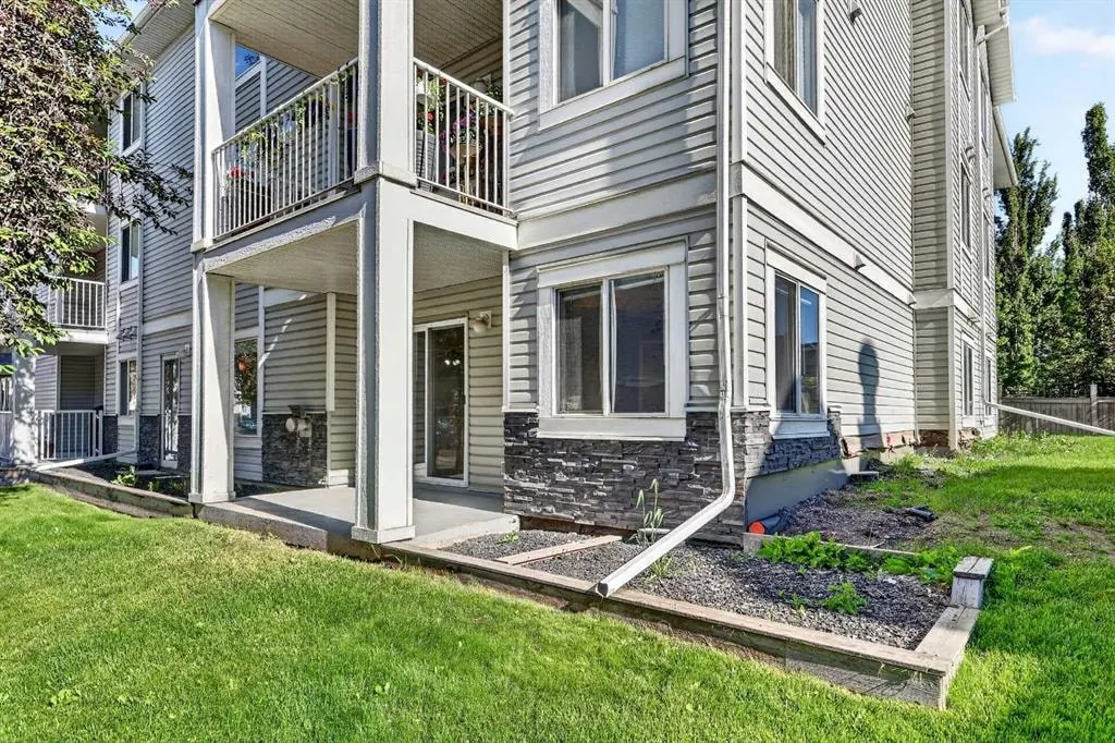 5105 Valleyview Park SE #105 — photo 3