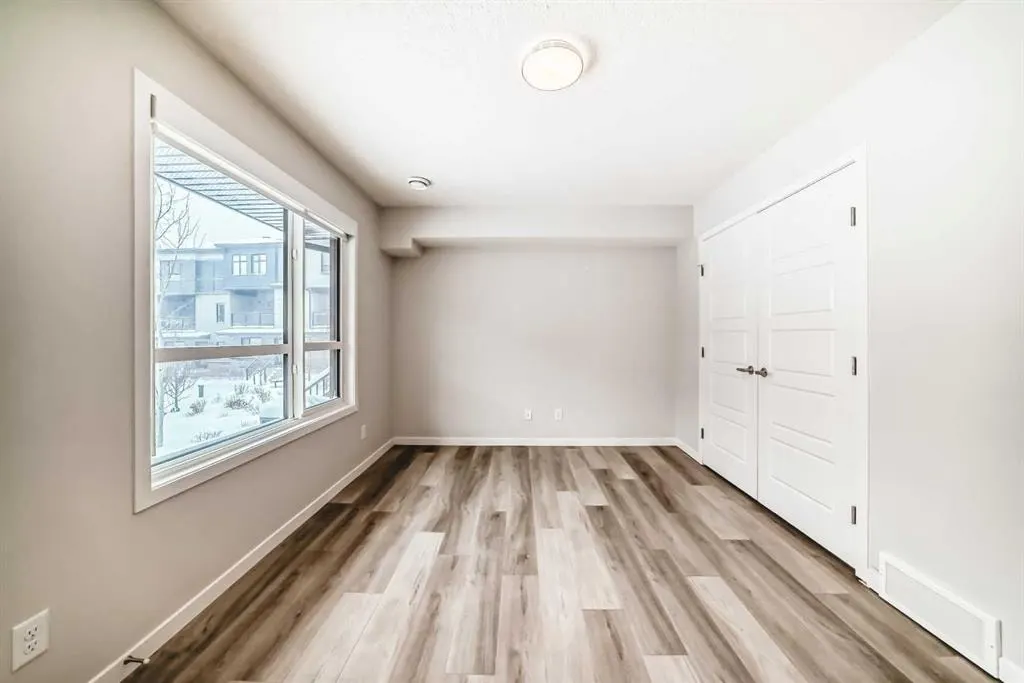 42 Cranbrook Gardens SE #136 — photo 2