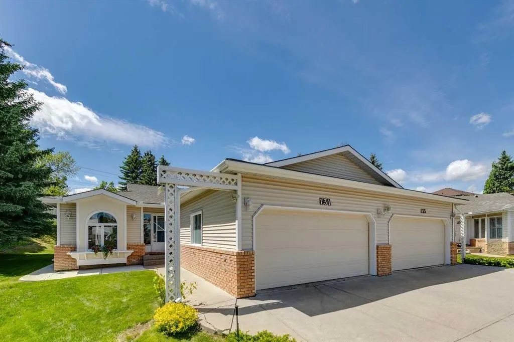 131 Shawnee Manor SW — photo 2
