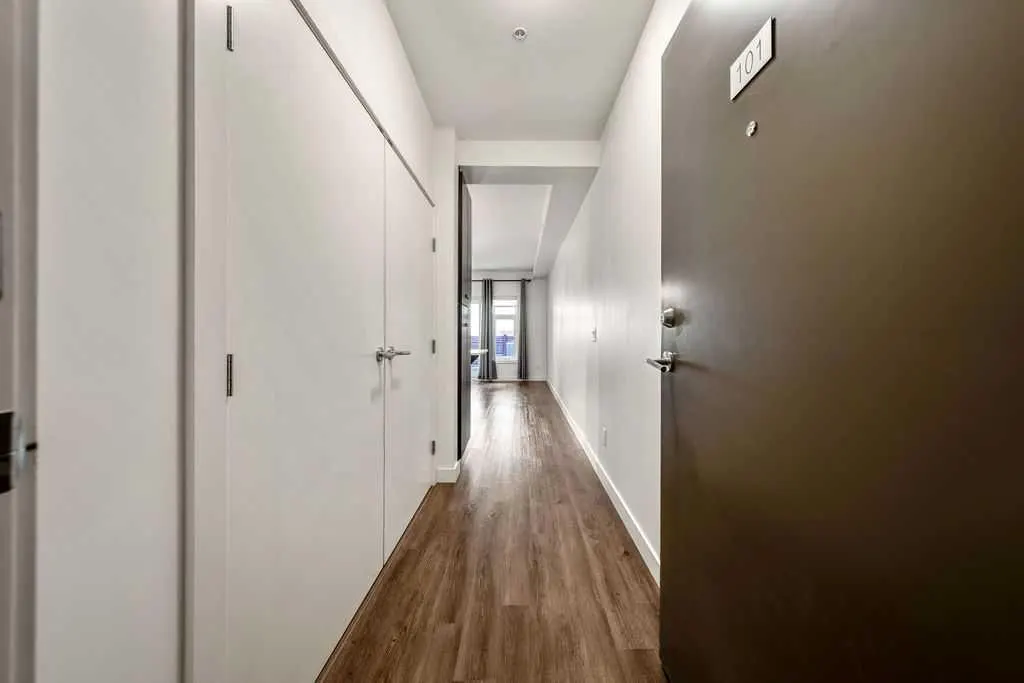 1720 10 Street SW #101 — photo 3