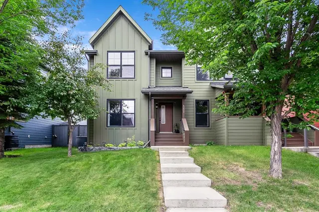 111 Walden Drive SE