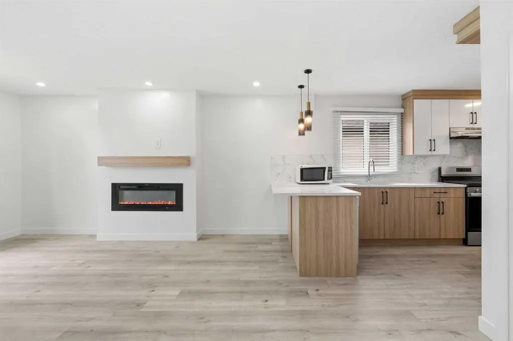 424 Penbrooke Crescent SE — photo 2