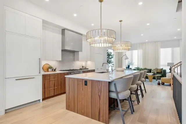 44 Greenwich Heath NW