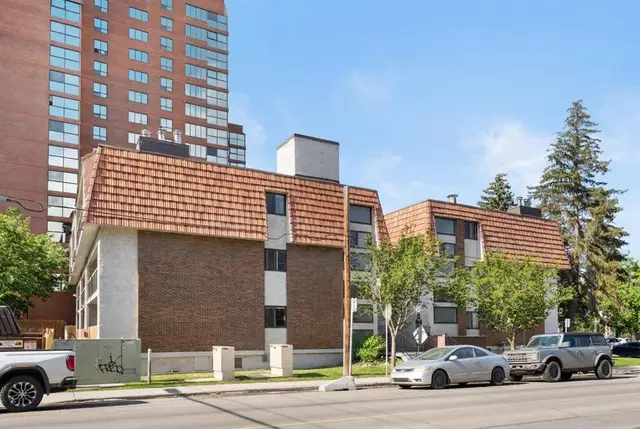 305 25 Avenue SW #304