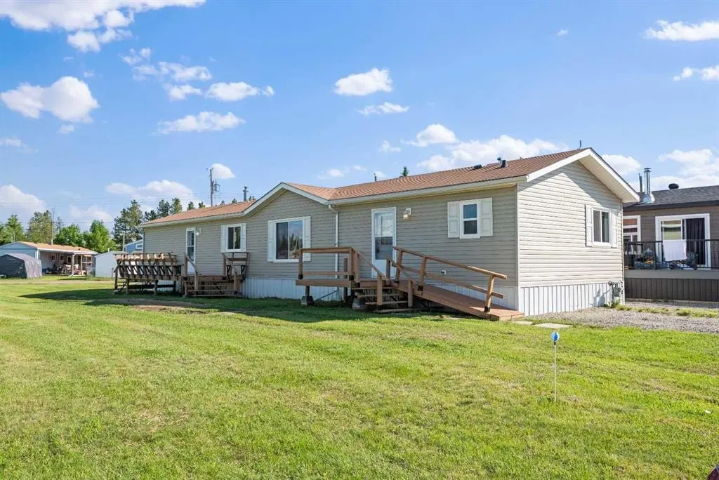 8 Trochu Avenue — photo 1
