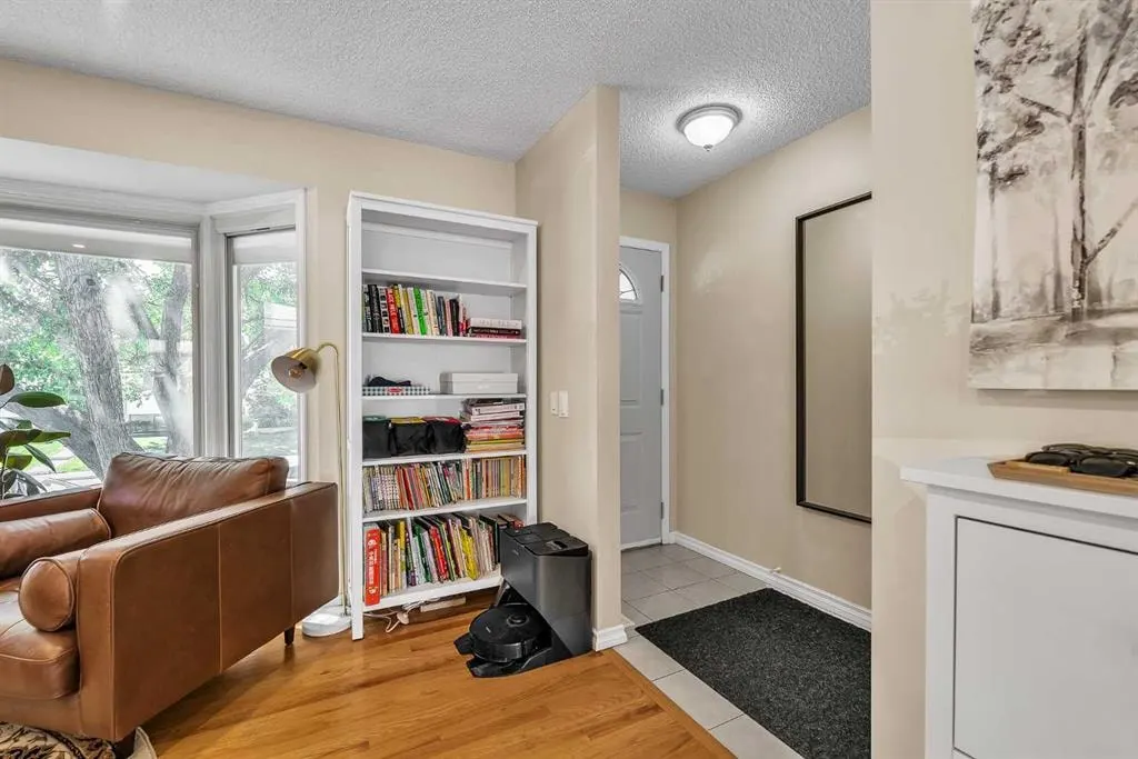 474 78 Avenue NE — photo 3