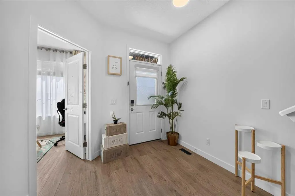 289 Magnolia Way SE — photo 2