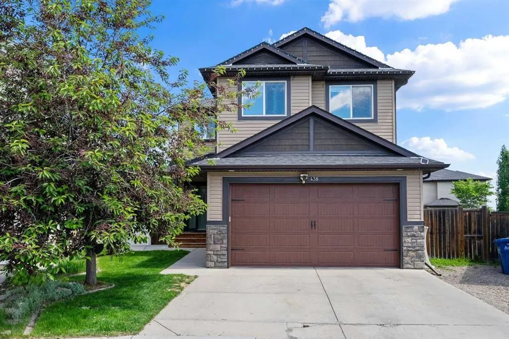 438 Luxstone Green SW — photo 1