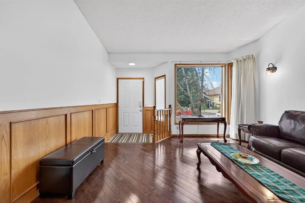 70 Pasadena Gardens NE — photo 3
