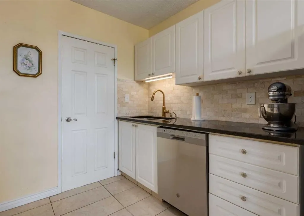 7007 4A Street SW #213 — photo 2
