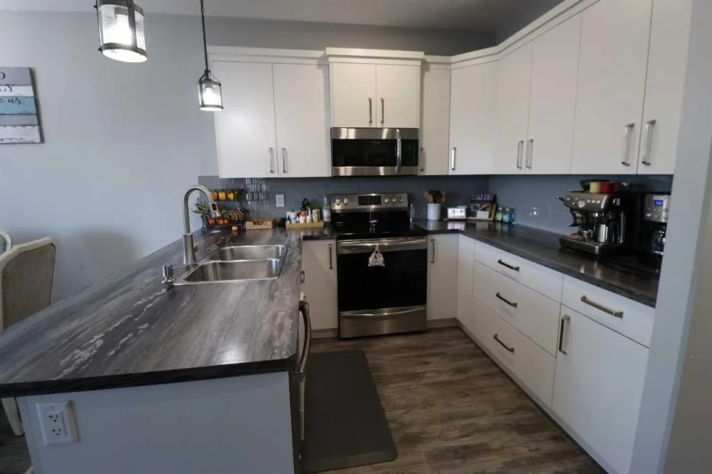 1504 B 19 Avenue — photo 3
