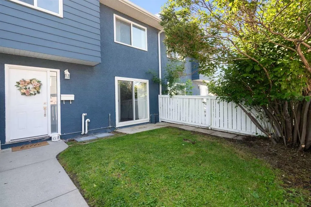 251 90 Avenue SE #15 — photo 3
