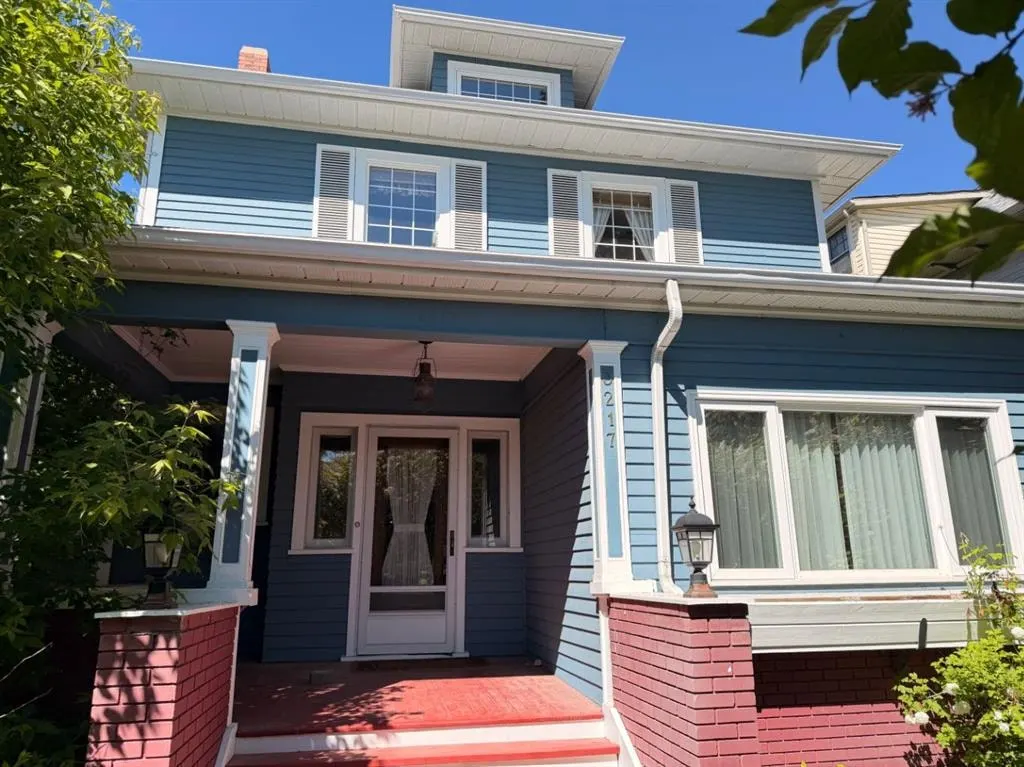 3217 Elbow Drive SW — photo 3