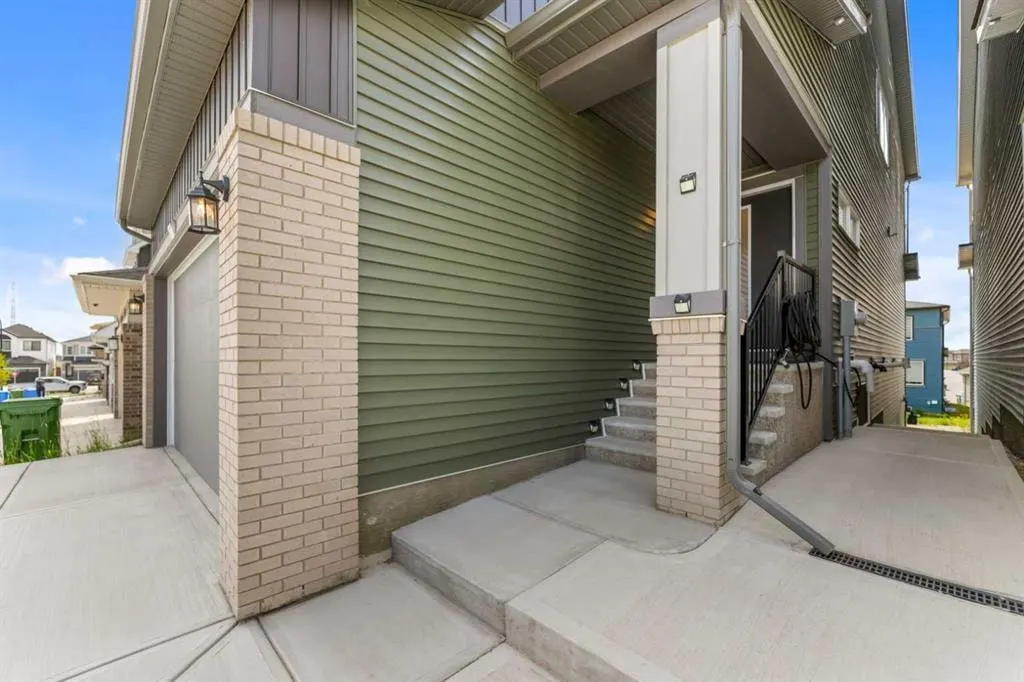 47 Carringvue Passage NW — photo 3