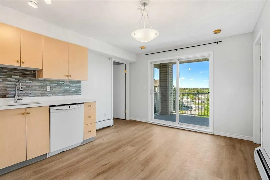 1717 60 Street SE #425 — photo 3