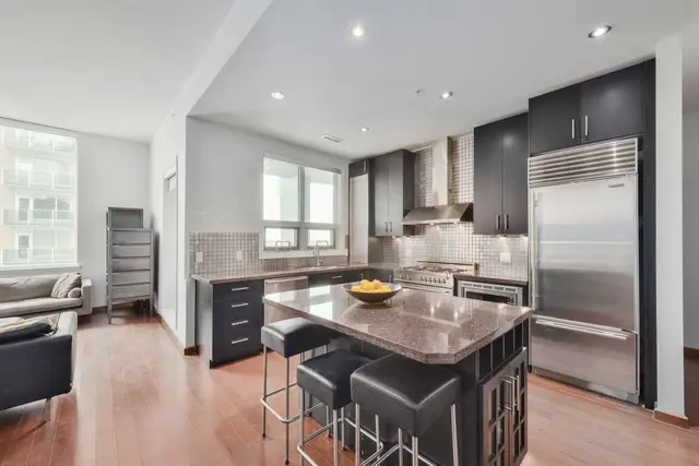 1410 1 Street SE #2202