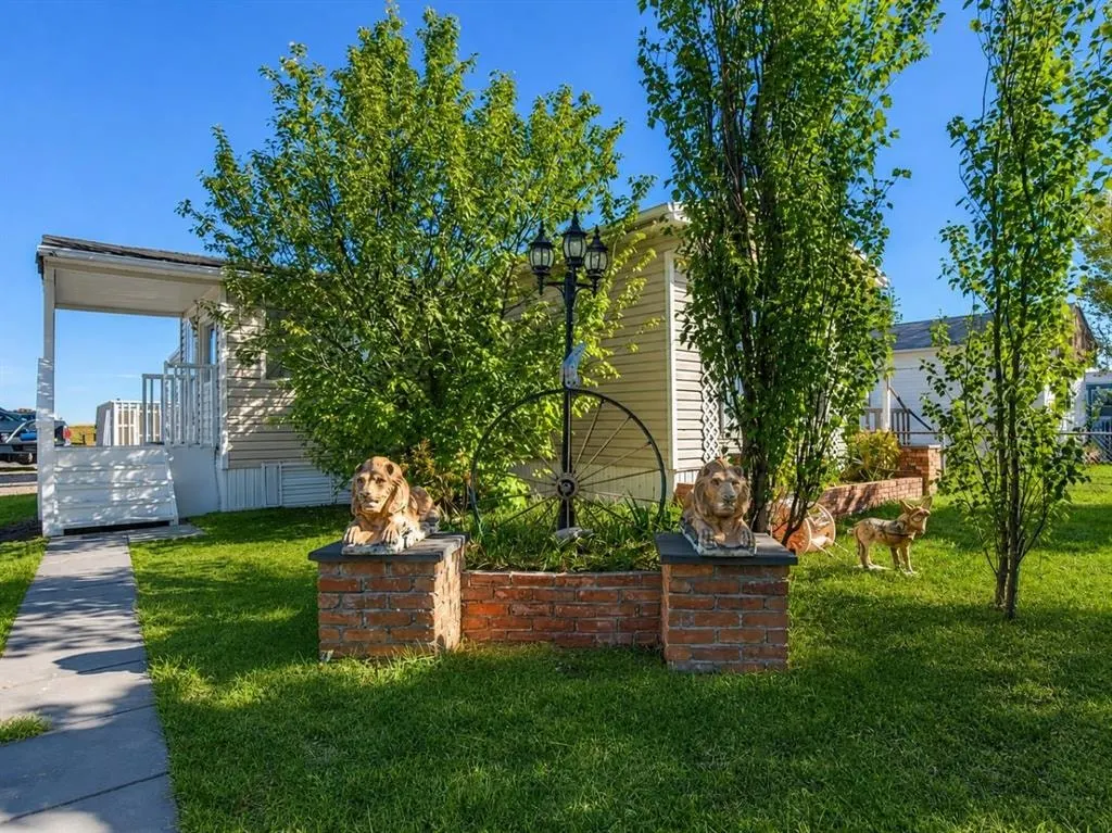 214 Gleichen Street — photo 3