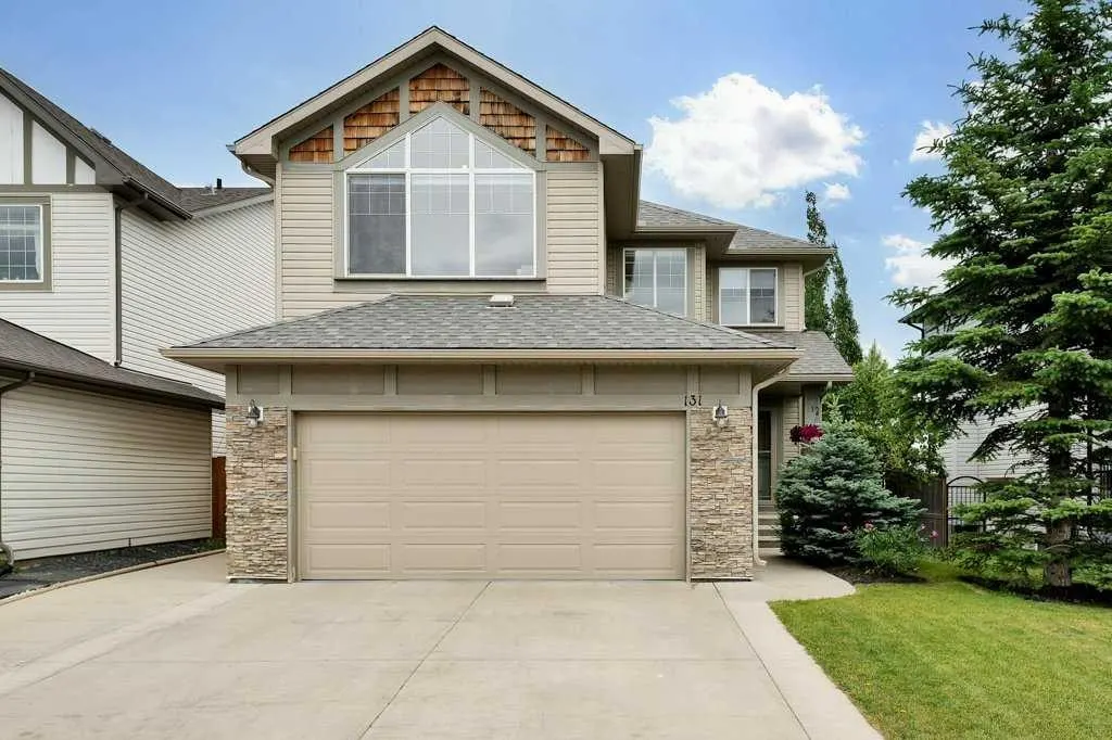 131 Westmount Hill — photo 1