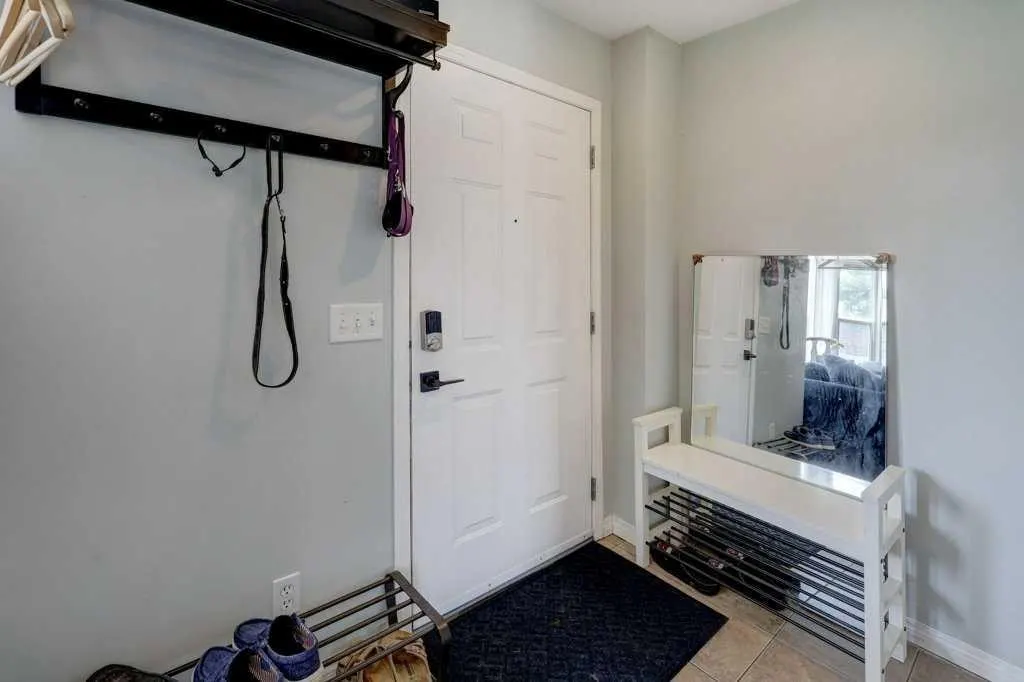 8034 24 Street SE — photo 2