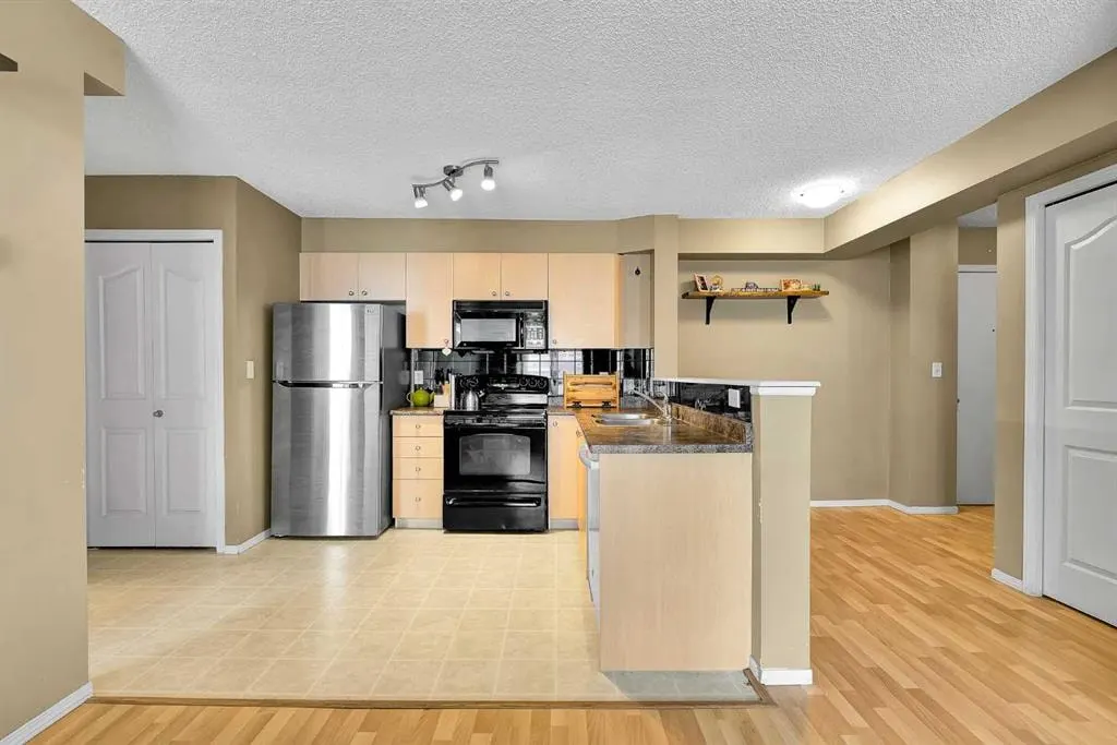 1111 6 Avenue SW #716 — photo 3