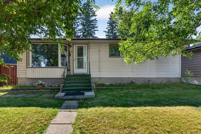 36 Hazelwood Crescent SW