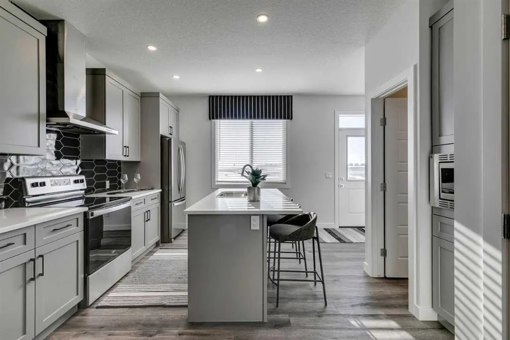 148 Snowberry Common SE — photo 3