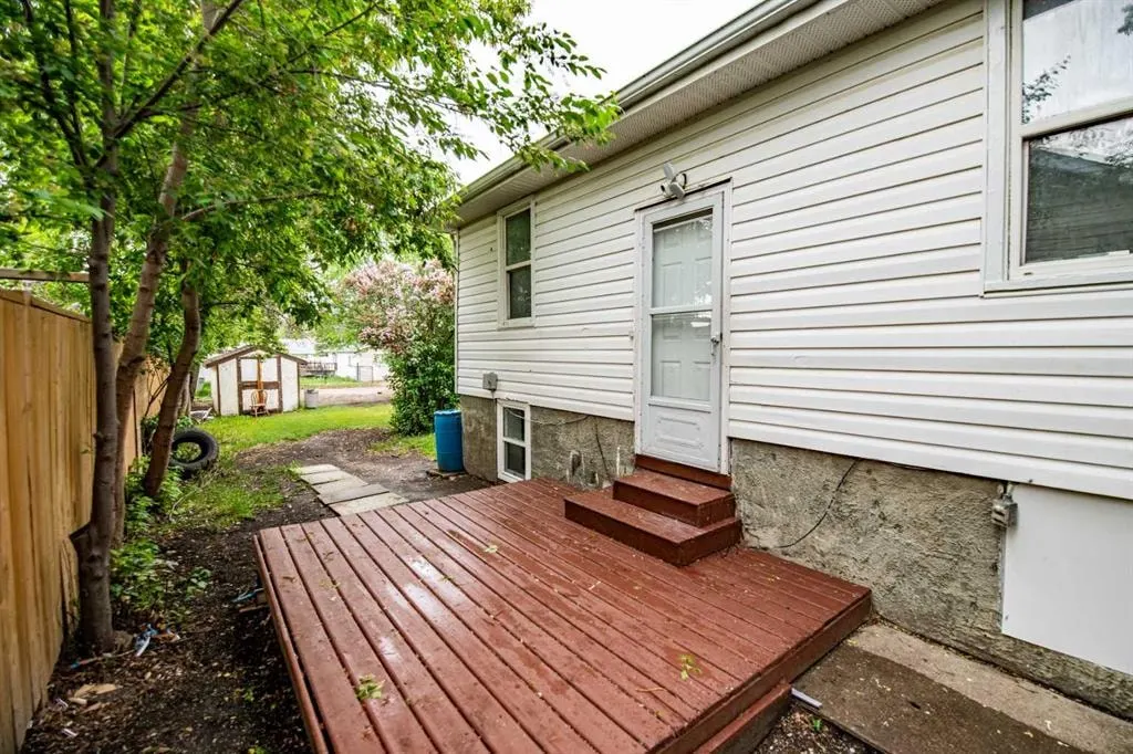 5504 58A Street — photo 2