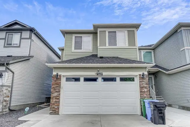 349 Corner Meadows Way NE